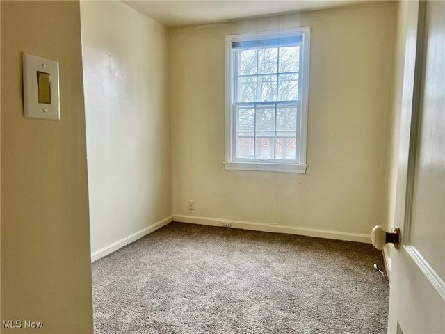 20608 Harvard Avenue, Highland Hills, OH 44122