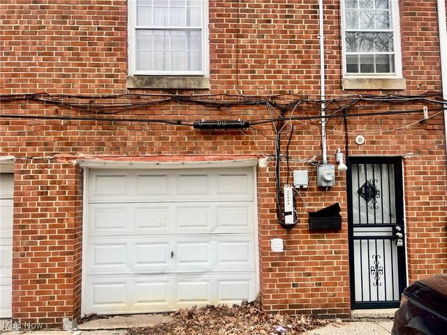 20608 Harvard Avenue, Highland Hills, OH 44122