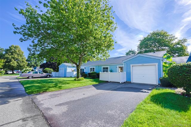 708 W Cabot Court 708, Saint James, NY 11780