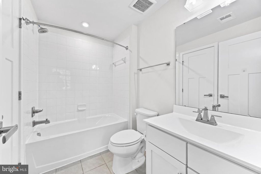 Image 19 of property listing at 8264 MINER ST, Greenbelt, MD 20770