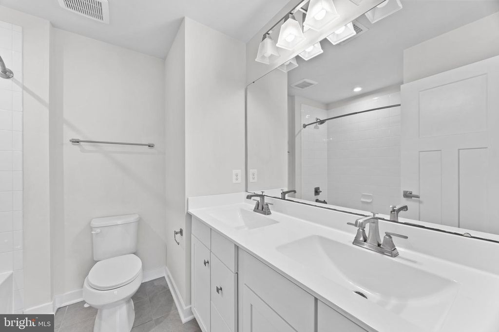 Image 24 of property listing at 8264 MINER ST, Greenbelt, MD 20770