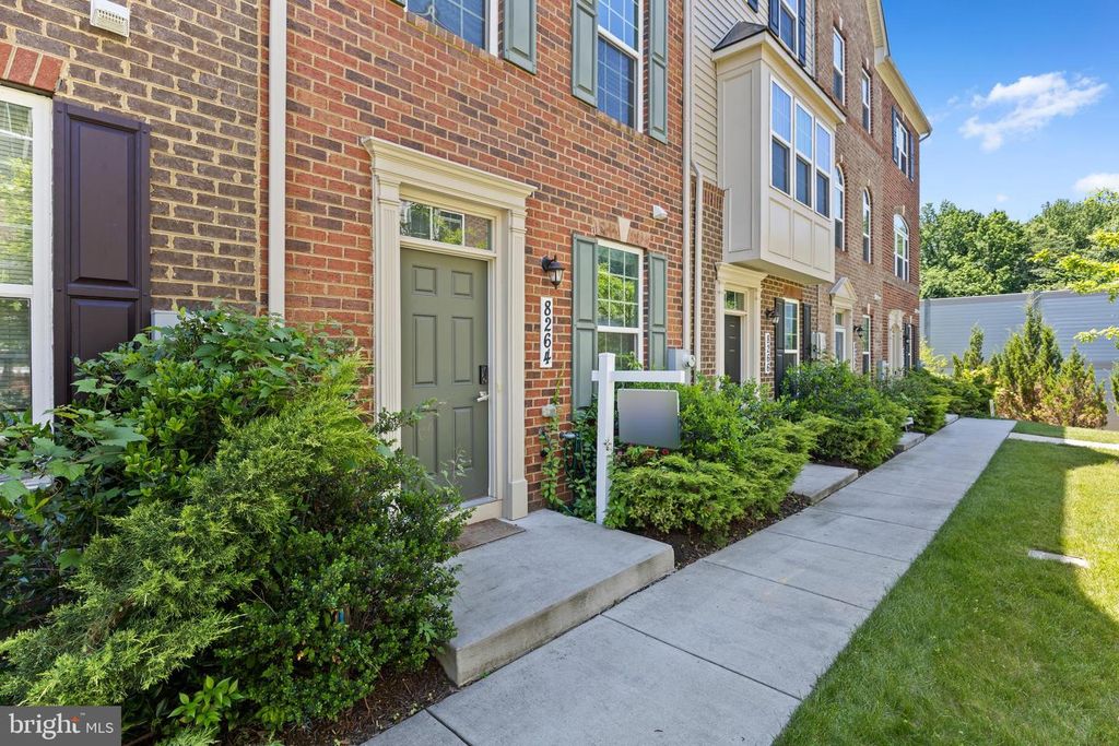 Image 4 of property listing at 8264 MINER ST, Greenbelt, MD 20770