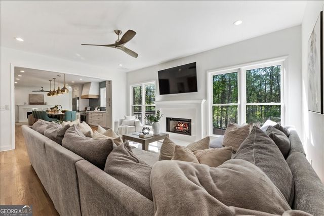 3020 Compass Pointe Walk, Alpharetta, GA 30005