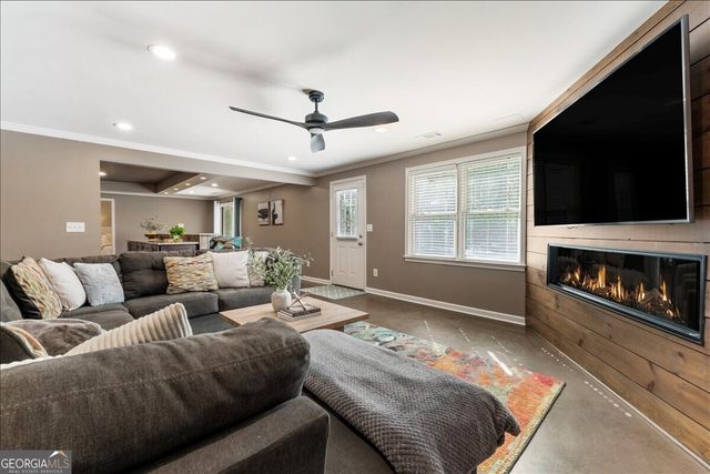 3020 Compass Pointe Walk, Alpharetta, GA 30005