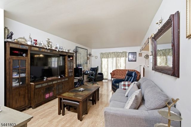 795 Eves Drive, Hillsborough Twp., NJ 08844