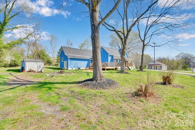 512 S 12th Street, Bessemer City, NC 28016