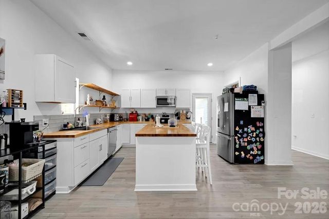 512 S 12th Street, Bessemer City, NC 28016