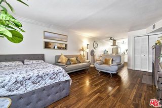 7045 Woodley Avenue 110, Van Nuys (los Angeles), CA 91406