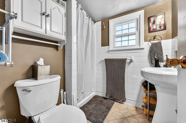 305 Madison Ave, Rahway City, NJ 07065