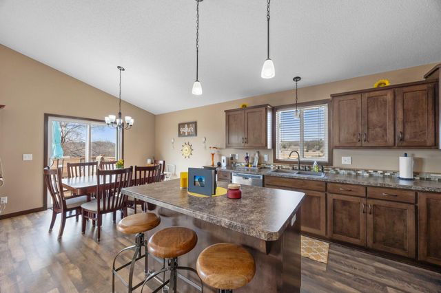 13883 306th Avenue NW, Princeton, MN 55371