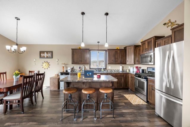 13883 306th Avenue NW, Princeton, MN 55371