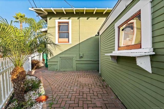 4194 Stephens, San Diego, CA 92103