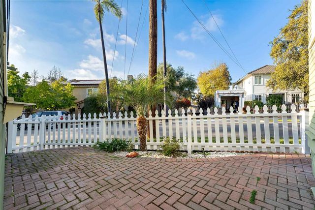 4194 Stephens, San Diego, CA 92103