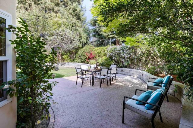 1120 Carlos Privada, Mountain View, CA 94040