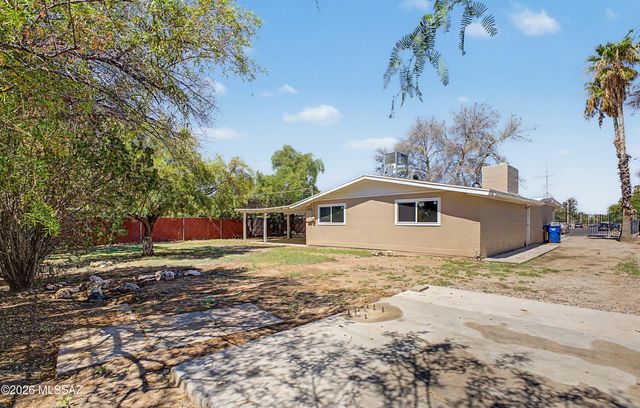 5531 S Olympia Stravenue, Tucson, AZ 85706
