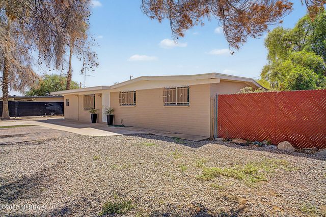 5531 S Olympia Stravenue, Tucson, AZ 85706