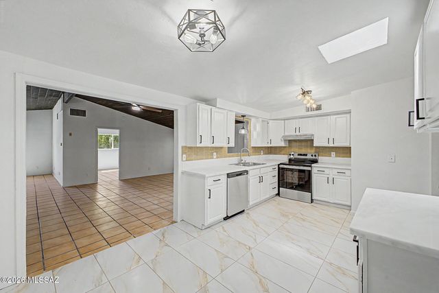 5531 S Olympia Stravenue, Tucson, AZ 85706