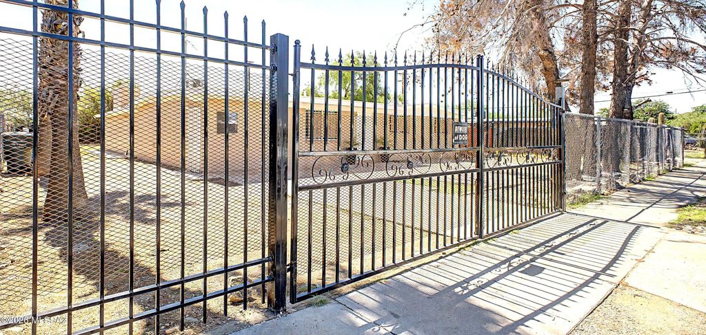 5531 S Olympia Stravenue, Tucson, AZ 85706