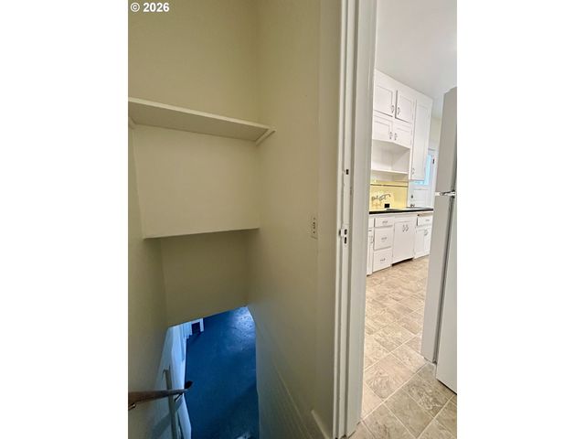 2202 Ne EVERETT St, Portland, OR 97232