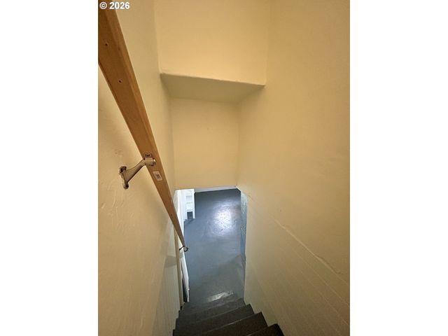 2202 Ne EVERETT St, Portland, OR 97232