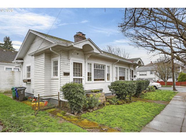2202 Ne EVERETT St, Portland, OR 97232
