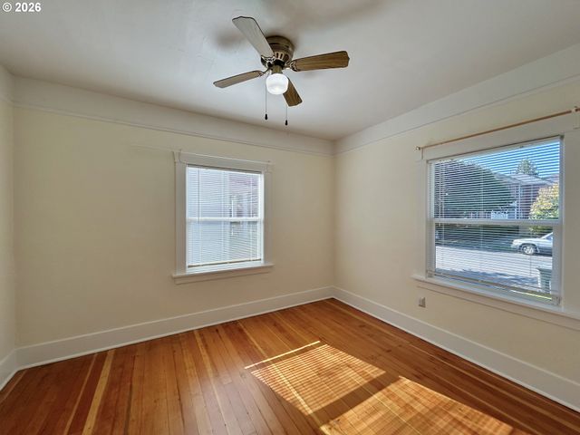 2202 Ne EVERETT St, Portland, OR 97232