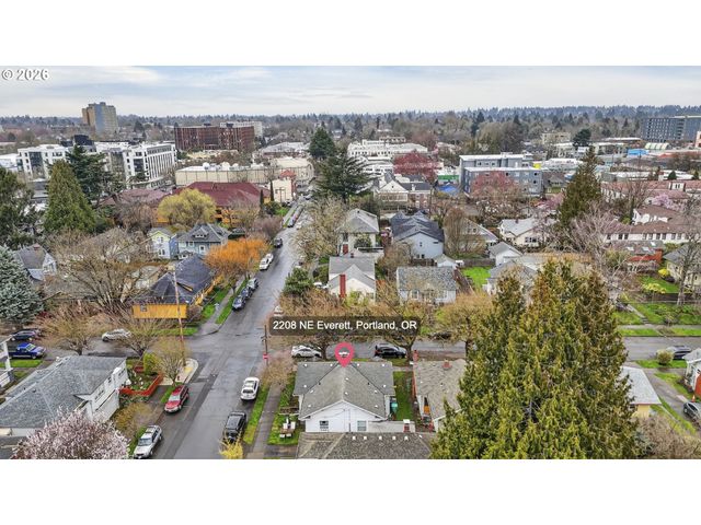 2202 Ne EVERETT St, Portland, OR 97232