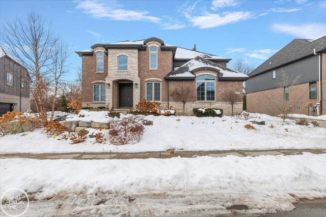 4919 Park Manor Drive, Troy, MI 48098