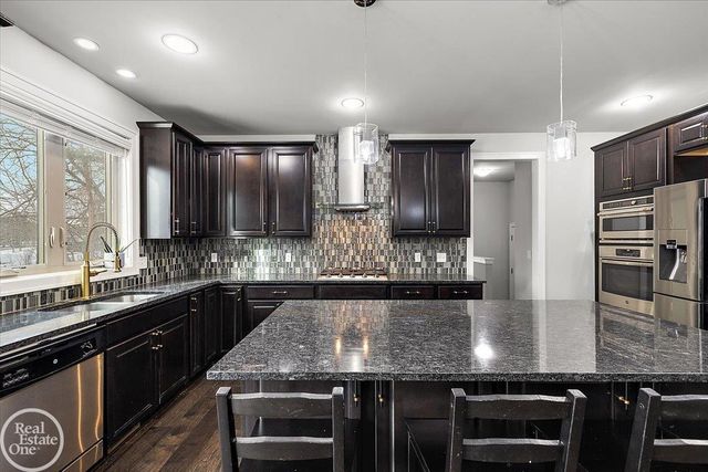 4919 Park Manor Drive, Troy, MI 48098