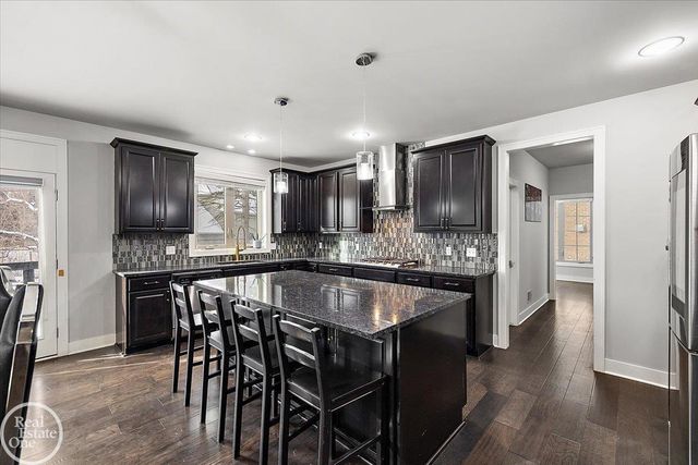 4919 Park Manor Drive, Troy, MI 48098