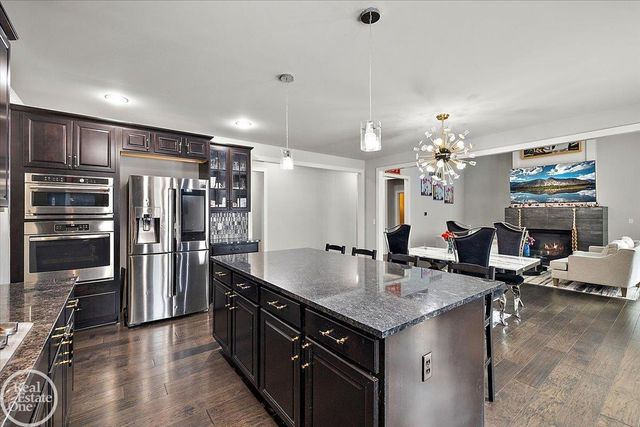 4919 Park Manor Drive, Troy, MI 48098