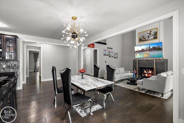 4919 Park Manor Drive, Troy, MI 48098