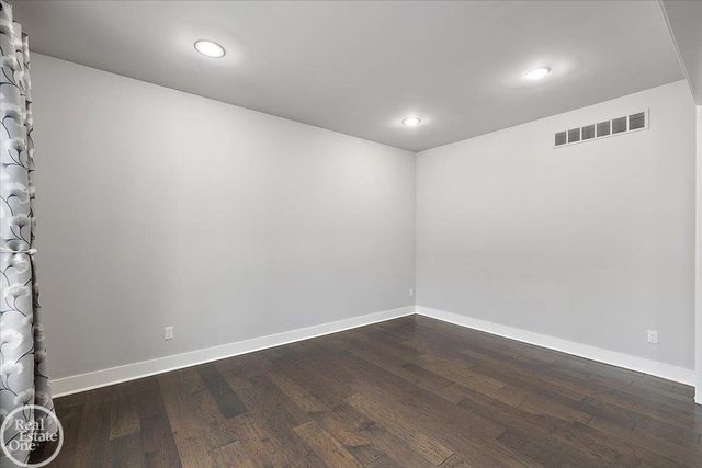 4919 Park Manor Drive, Troy, MI 48098