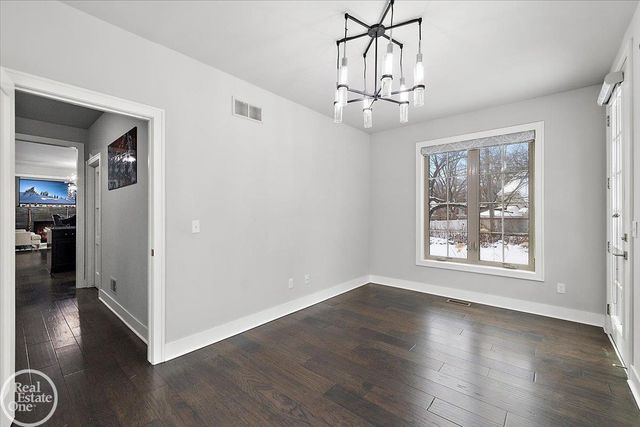 4919 Park Manor Drive, Troy, MI 48098