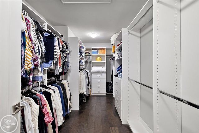 4919 Park Manor Drive, Troy, MI 48098