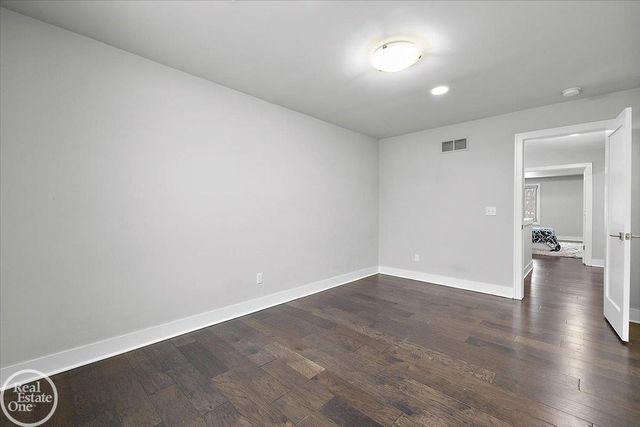 4919 Park Manor Drive, Troy, MI 48098