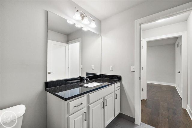 4919 Park Manor Drive, Troy, MI 48098