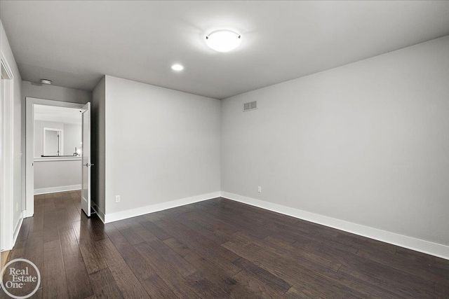 4919 Park Manor Drive, Troy, MI 48098