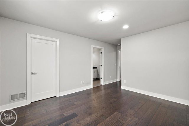 4919 Park Manor Drive, Troy, MI 48098