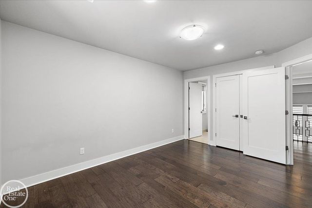 4919 Park Manor Drive, Troy, MI 48098