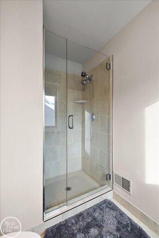 4919 Park Manor Drive, Troy, MI 48098