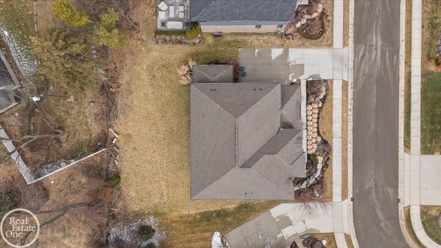 4919 Park Manor Drive, Troy, MI 48098