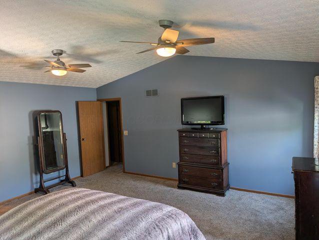 7699 Stow Acres Place, Pickerington, OH 43147