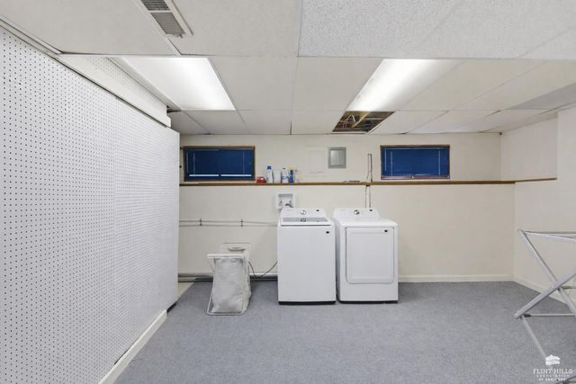 1333 Overlook Dr., Manhattan, KS 66503