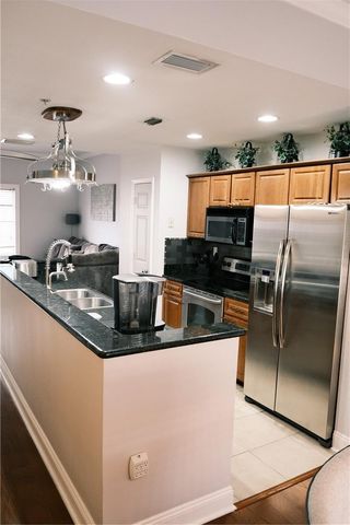 5238 W KENNEDY BOULEVARD, Tampa, FL 33609