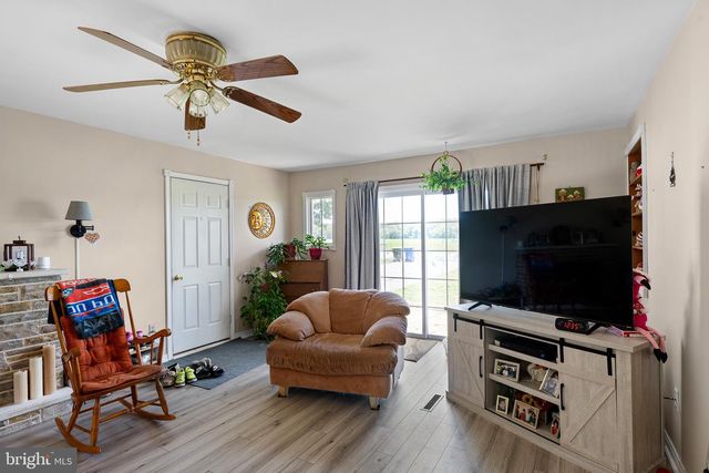 3302 BARRATTS CHAPEL RD, Frederica, DE 19946