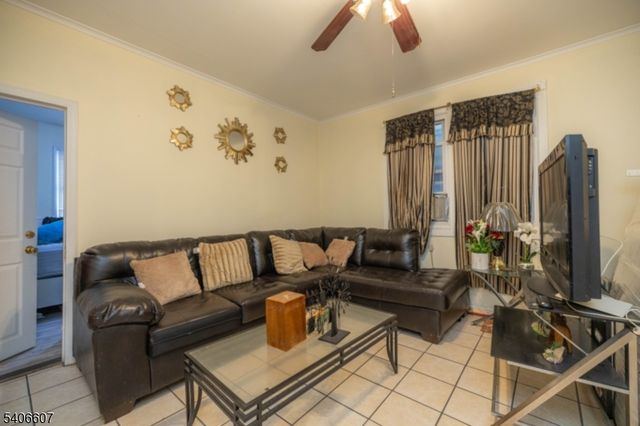 450 3RD AVE 2, Elizabeth City, NJ 07206