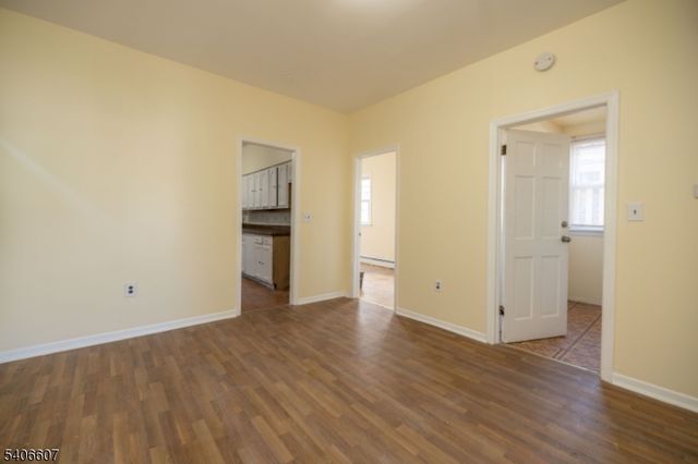 450 3RD AVE 2, Elizabeth City, NJ 07206