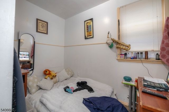 450 3RD AVE 2, Elizabeth City, NJ 07206