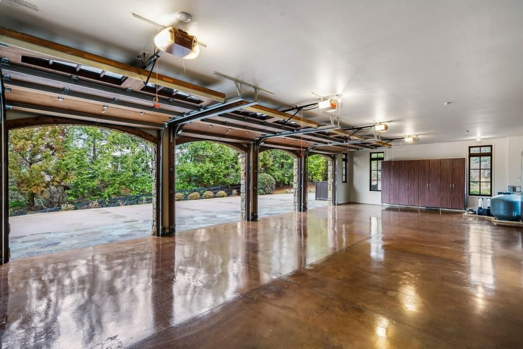 Image 105 of property listing at 550 Blue Heron Way, Milton, GA 30004